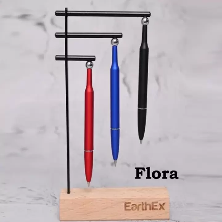 Magnetic pen stand